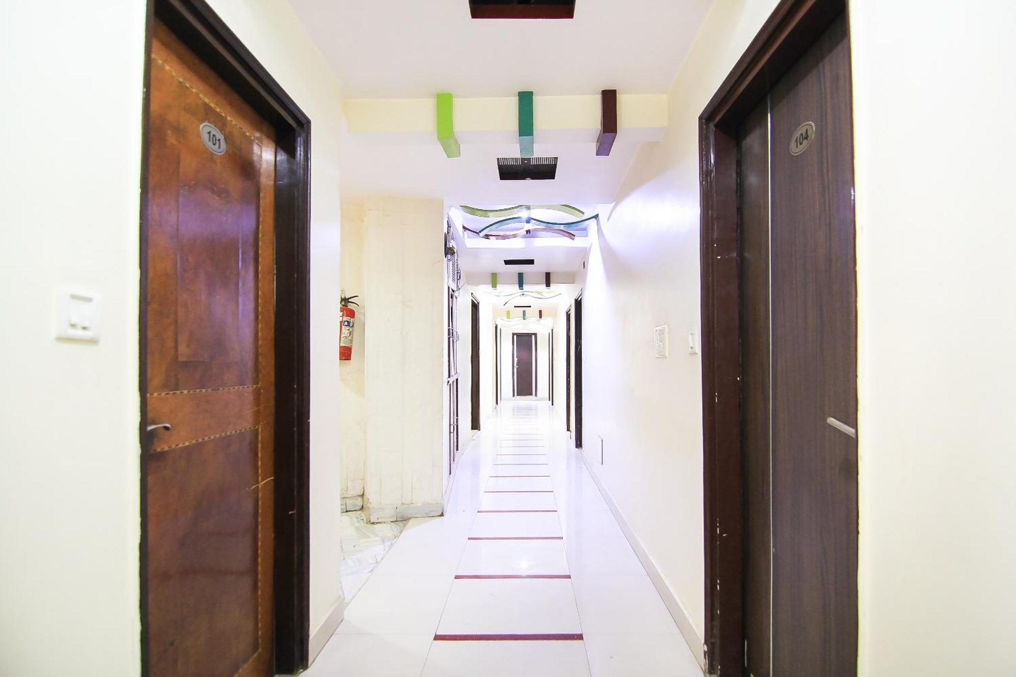 Oyo 2569 Hotel Paradise Kanpur Extérieur photo